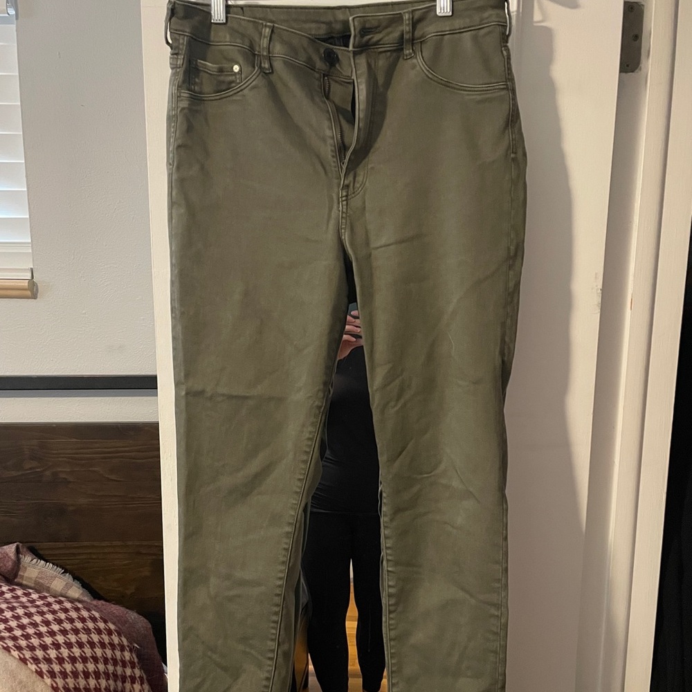 H&M hunter Green Jeggings Size 33